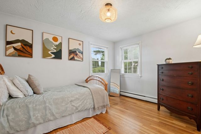4 Powerline Dr, Grafton, MA 01519
