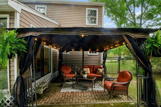 4 Powerline Dr, Grafton, MA 01519