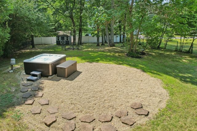 4 Powerline Dr, Grafton, MA 01519