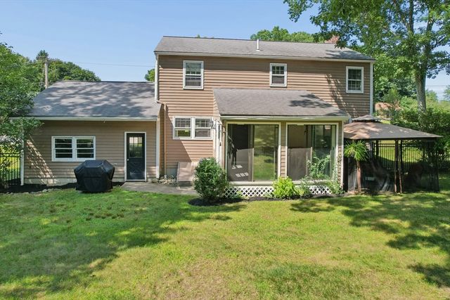 4 Powerline Dr, Grafton, MA 01519
