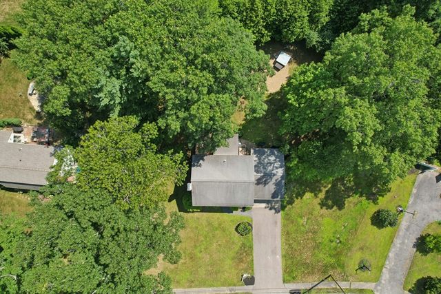 4 Powerline Dr, Grafton, MA 01519