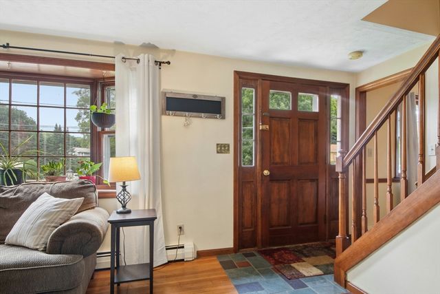 4 Powerline Dr, Grafton, MA 01519