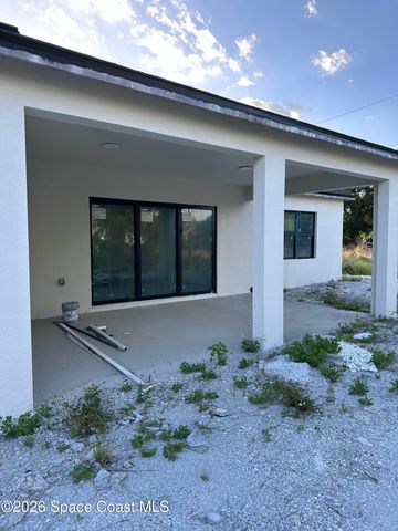 390 Tamarind Circle NW, Palm Bay, FL 32907