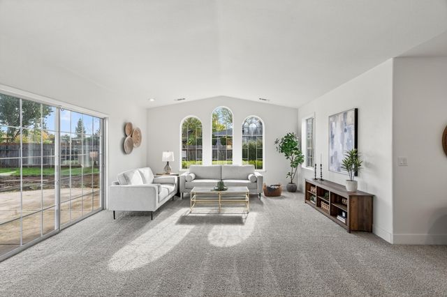 595 Rafael Street, Redding, CA 96002