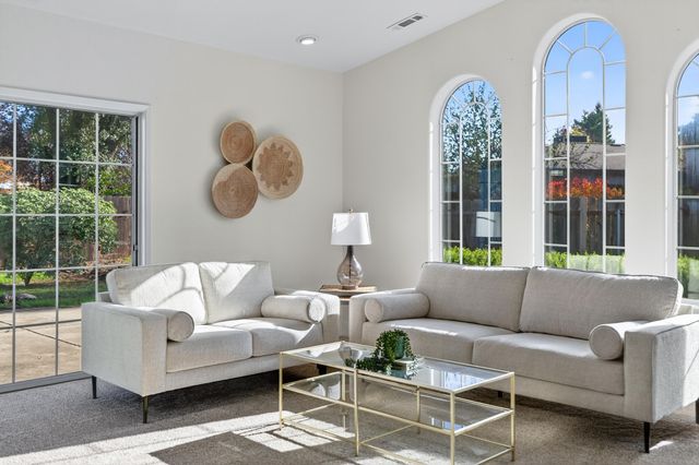 595 Rafael Street, Redding, CA 96002