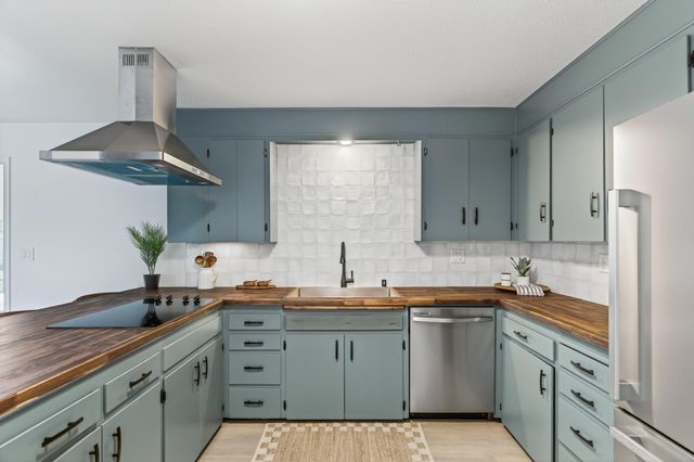 595 Rafael Street, Redding, CA 96002