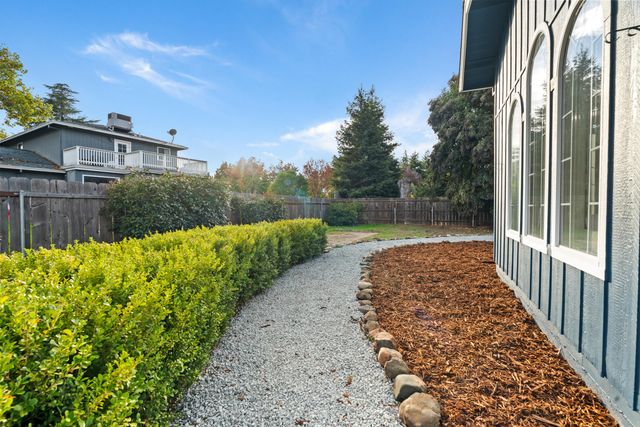 595 Rafael Street, Redding, CA 96002