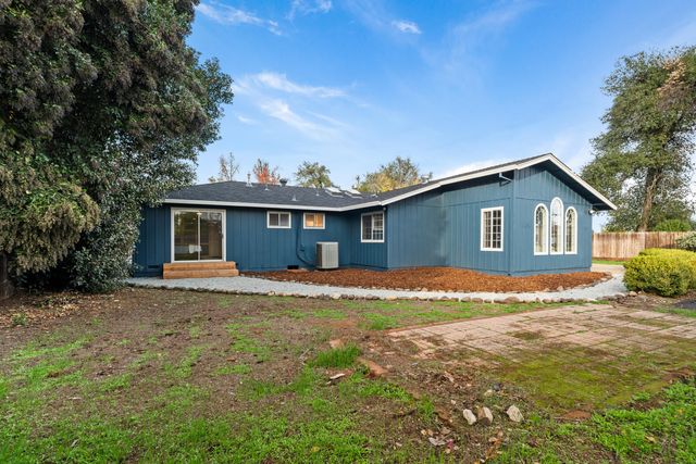 595 Rafael Street, Redding, CA 96002