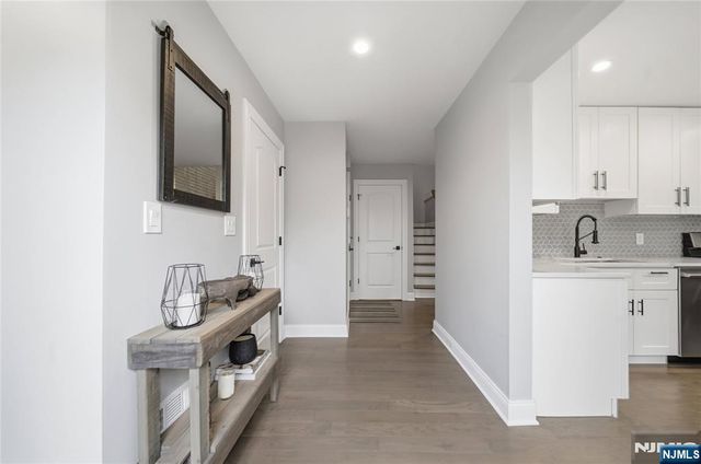 113 Macleish Court, Mahwah, NJ 07430