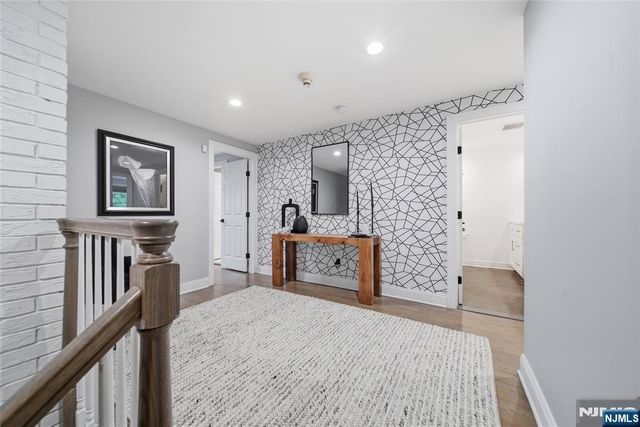 113 Macleish Court, Mahwah, NJ 07430