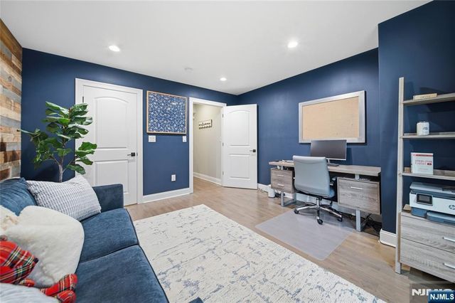 113 Macleish Court, Mahwah, NJ 07430