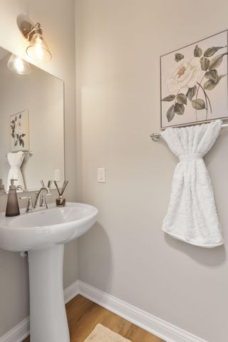 935 Paula Court, Hobart, IN 46342