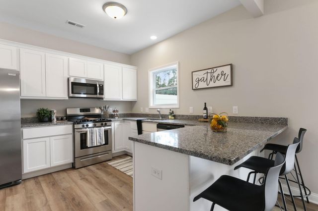 935 Paula Court, Hobart, IN 46342