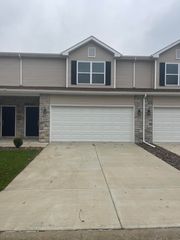935 Paula Court, Hobart, IN 46342