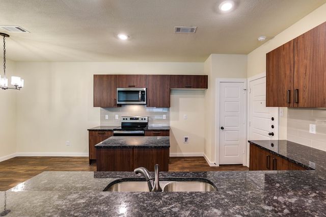 652 Blackland Drive, Venus, TX 76084