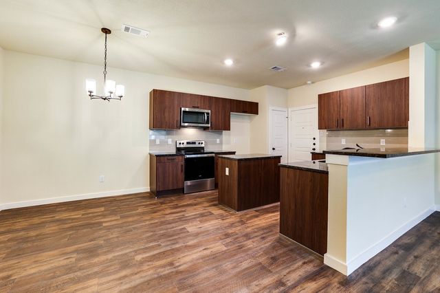 652 Blackland Drive, Venus, TX 76084