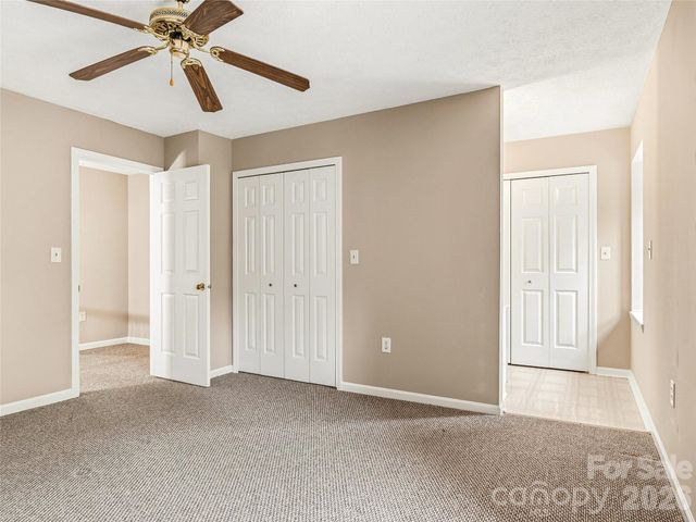 1409 Kensington Road B6, Hendersonville, NC 28791