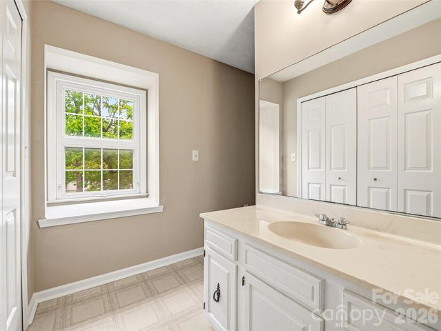 1409 Kensington Road B6, Hendersonville, NC 28791