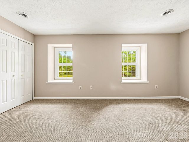 1409 Kensington Road B6, Hendersonville, NC 28791