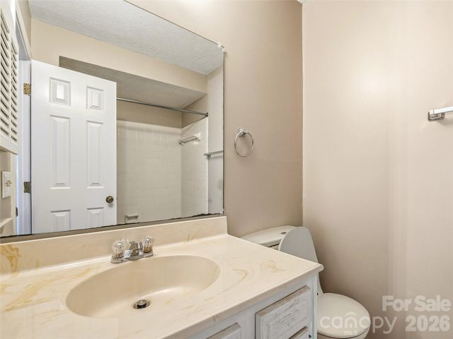 1409 Kensington Road B6, Hendersonville, NC 28791