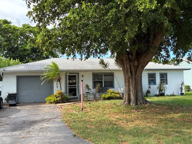 4469 Brandon Drive, Delray Beach, FL 33445