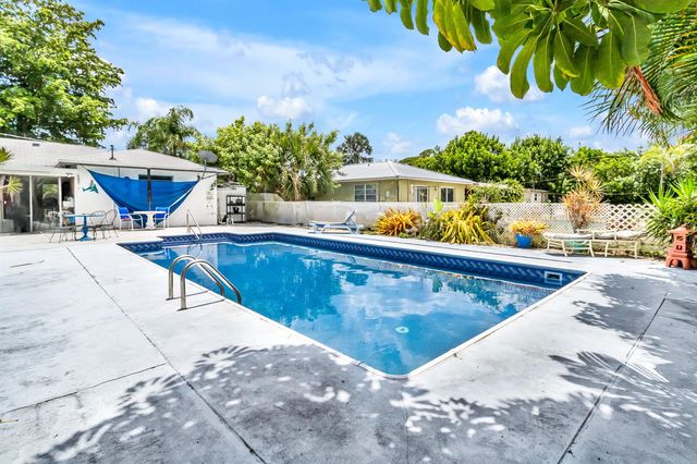 4469 Brandon Drive, Delray Beach, FL 33445