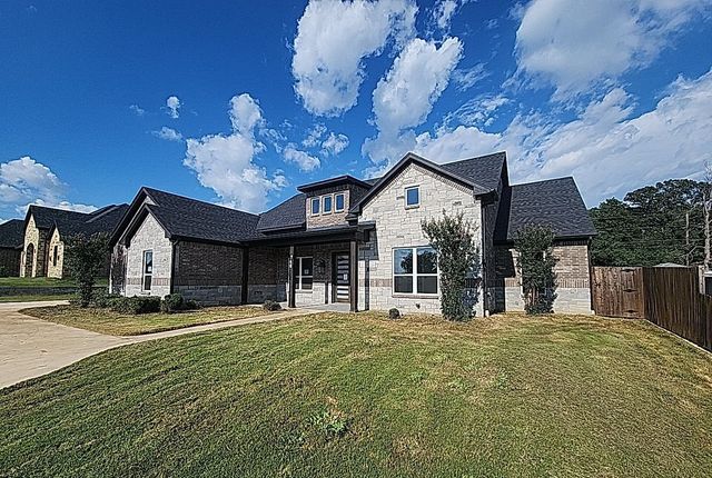 740 Arledge Street, Azle, TX 76020
