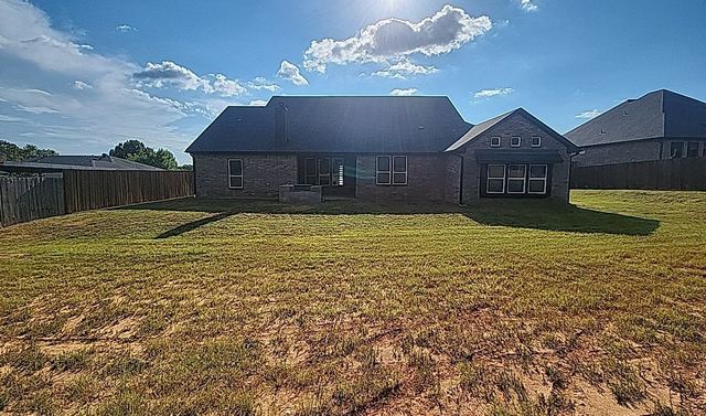 740 Arledge Street, Azle, TX 76020