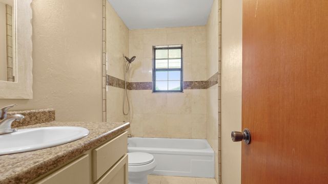 270 Windham Way, Defuniak Springs, FL 32433
