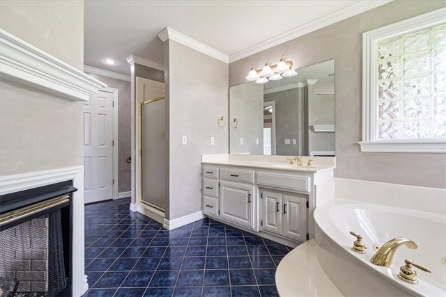 13331 Fairway Court, Siloam Springs, AR 72761