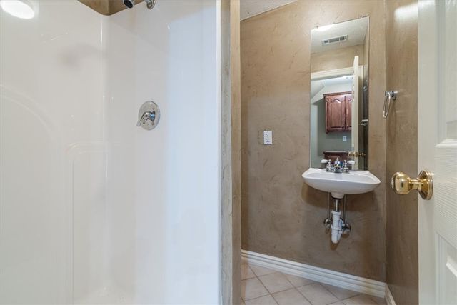 13331 Fairway Court, Siloam Springs, AR 72761