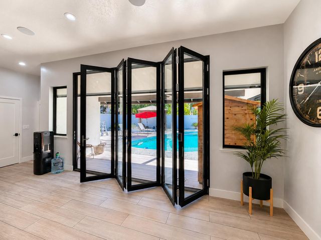 445 E Audubon Drive, Fresno, CA 93720