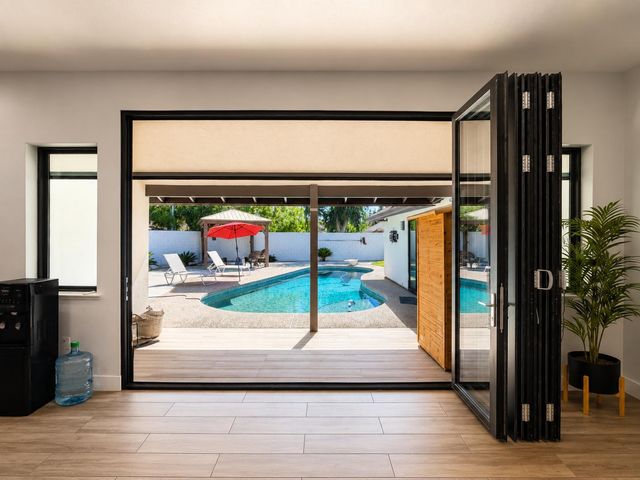 445 E Audubon Drive, Fresno, CA 93720
