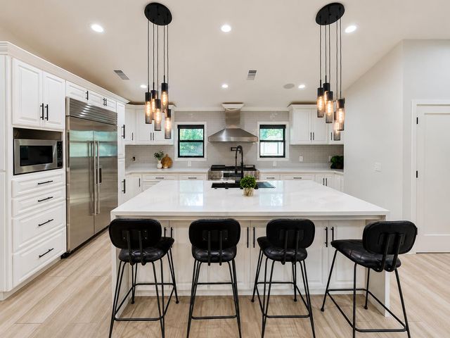 445 E Audubon Drive, Fresno, CA 93720