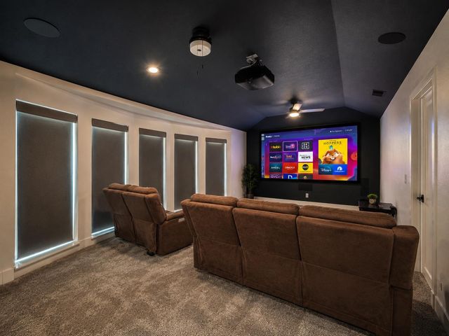 445 E Audubon Drive, Fresno, CA 93720