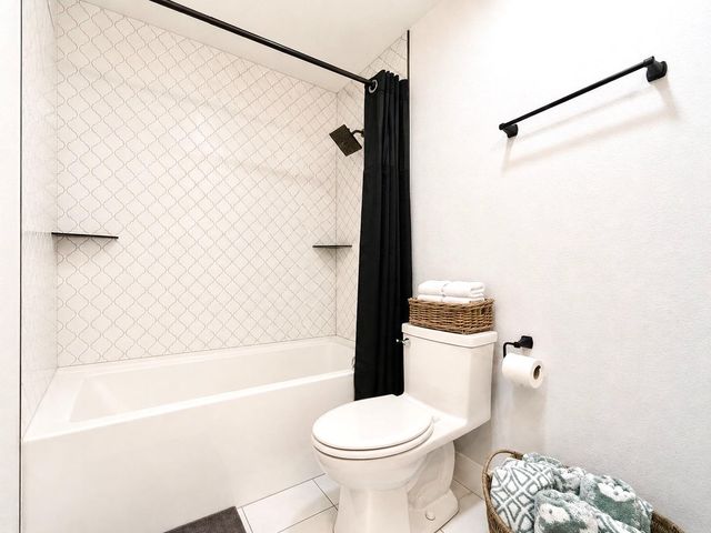 445 E Audubon Drive, Fresno, CA 93720