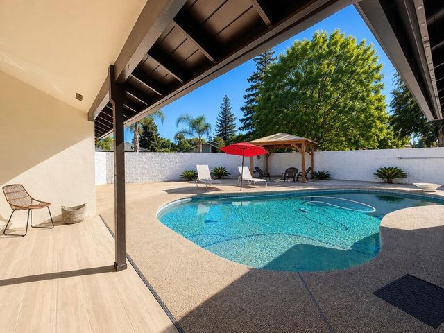 445 E Audubon Drive, Fresno, CA 93720
