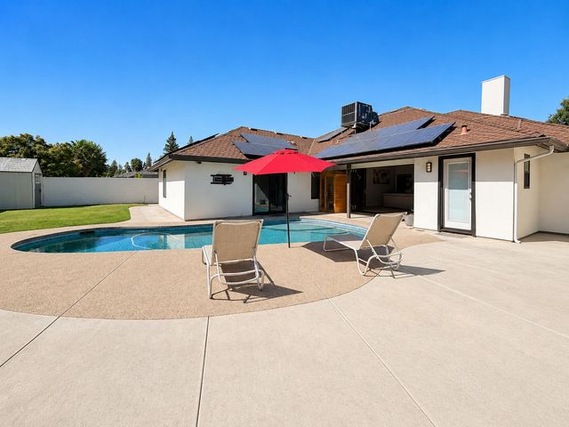 445 E Audubon Drive, Fresno, CA 93720