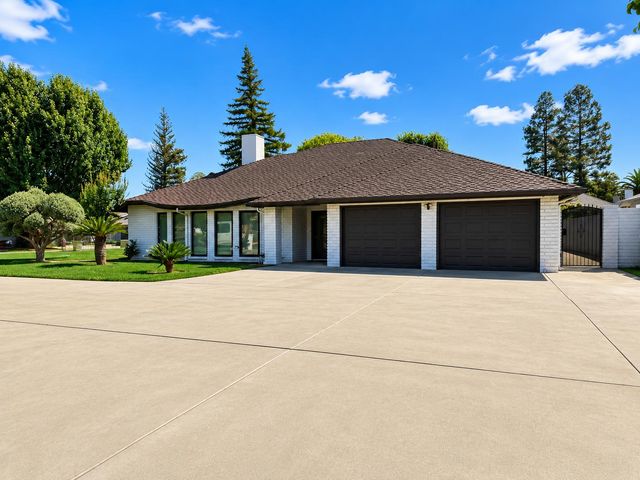 445 E Audubon Drive, Fresno, CA 93720