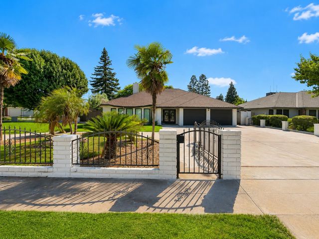 445 E Audubon Drive, Fresno, CA 93720