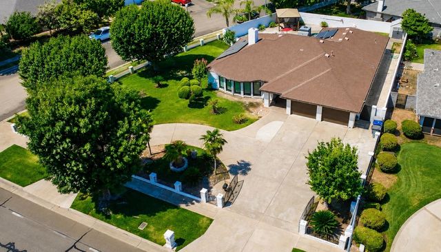 445 E Audubon Drive, Fresno, CA 93720