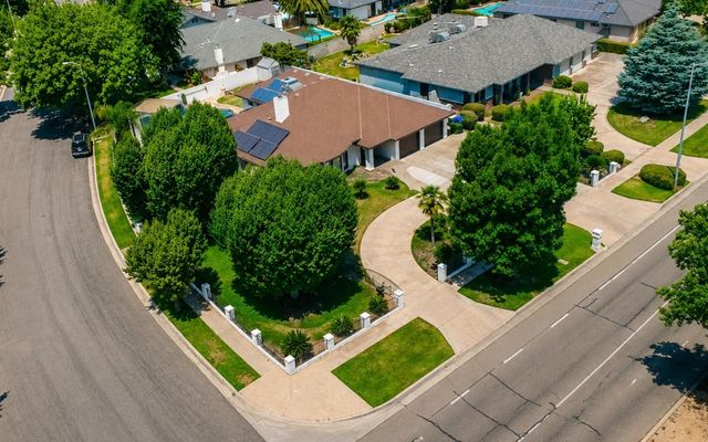445 E Audubon Drive, Fresno, CA 93720