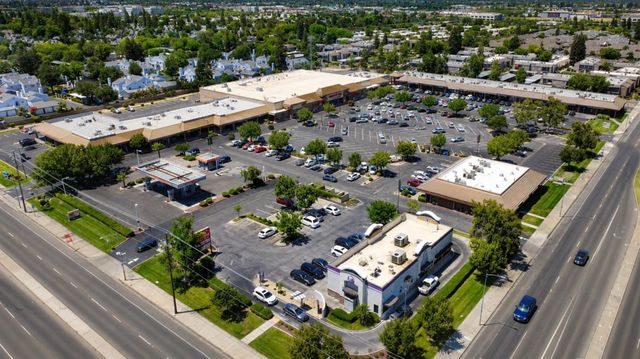 445 E Audubon Drive, Fresno, CA 93720