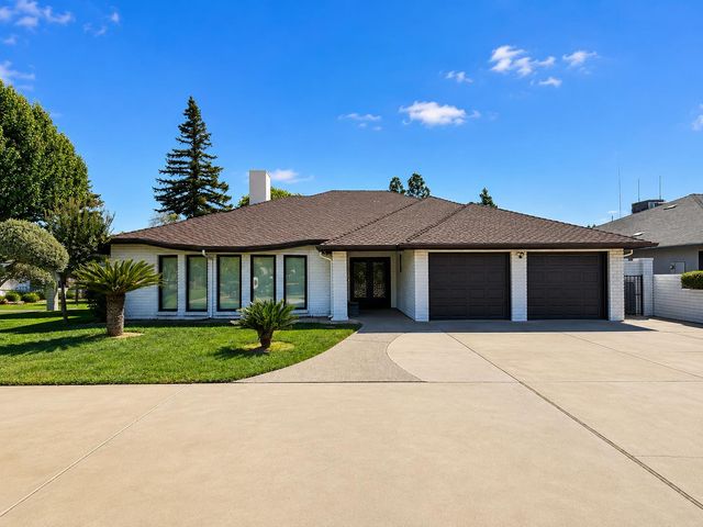 445 E Audubon Drive, Fresno, CA 93720