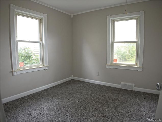29022 John Hauk Street, Garden City, MI 48135