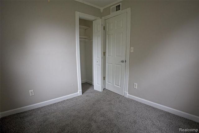 29022 John Hauk Street, Garden City, MI 48135