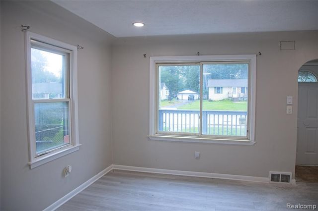 29022 John Hauk Street, Garden City, MI 48135