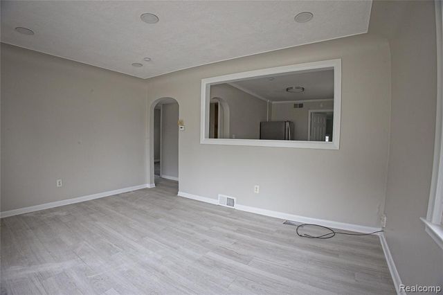 29022 John Hauk Street, Garden City, MI 48135
