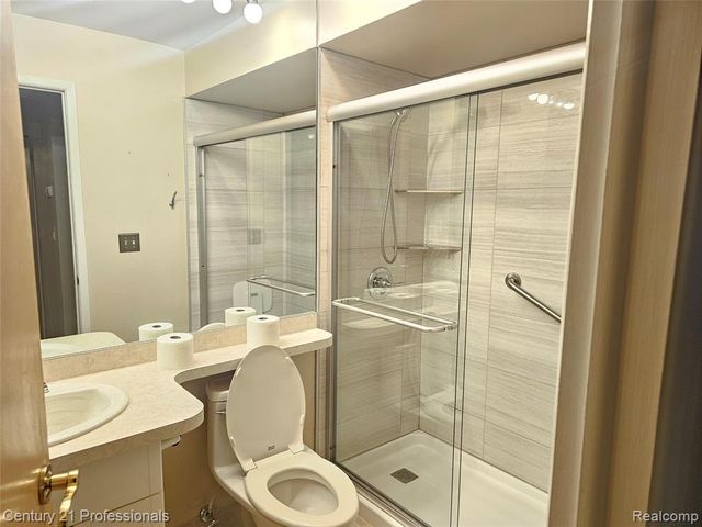 40618 Newport Drive, Plymouth, MI 48170