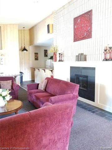 40618 Newport Drive, Plymouth, MI 48170